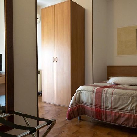 Hotel La Vela Castelnuovo Rangone Eksteriør billede