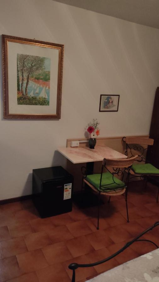 Hotel La Vela Castelnuovo Rangone Eksteriør billede